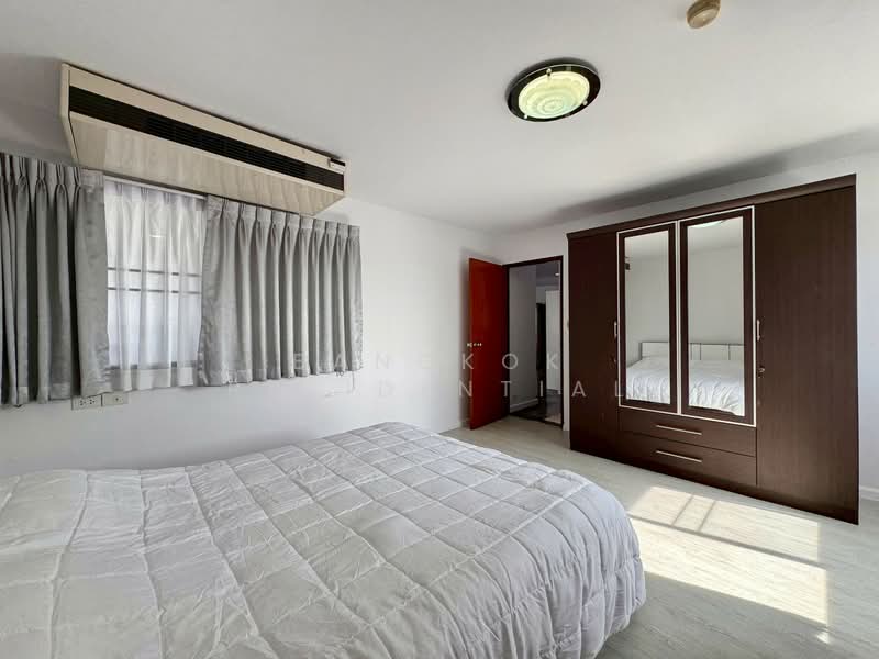 Liberty Park 1, Bangkok, 170 Soi Sukhumvit 23, Khlongtoei Nua, Watthana, Bangkok, 3 Bedrooms, 240 sqm, Condo For Sale, by Bangkok Residential, 500429240 - DDproperty.com