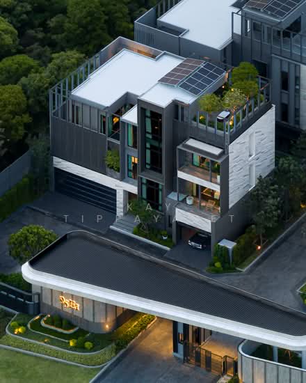 95E1 (Ninety-Five East One) : ไนน์ตี้ไฟว์ อีสต์วัน, กรุงเทพ