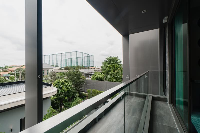 95E1 (Ninety-Five East One), Bangkok, 95 Soi Yothin Phattana 3, Khlong Chan, Bang Kapi, Bangkok, 4 Bedrooms, 846 sqm, Single Detached House For Sale, by Kay Tippayanet, 500429251 - DDproperty.com