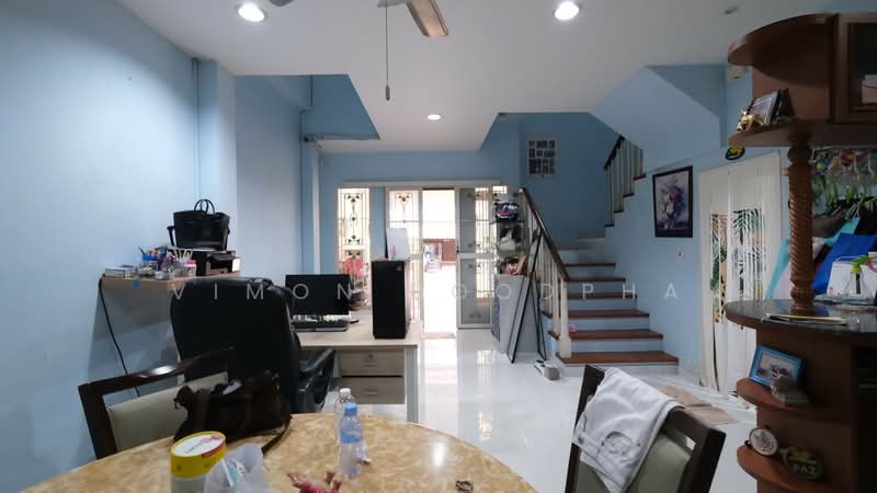 Baan Klangmuang Grand De Paris Ratchada, Bangkok, Pradit Manutham Road, Wang Thonglang, Bangkok, 3 Bedrooms, 150 sqm, Townhouse For Sale, by Vimon Boodpha, 500429254 - DDproperty.com