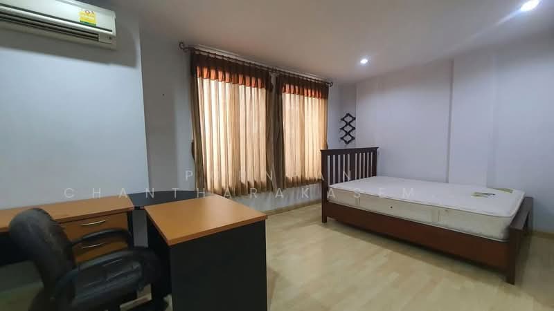 undefined, Bangkok, Chorake Bua, Lat Phrao, Bangkok, 3 Bedrooms, 204 sqm, Townhouse For Sale, by Pornpan Chantharakasemchai, 500429271 - DDproperty.com