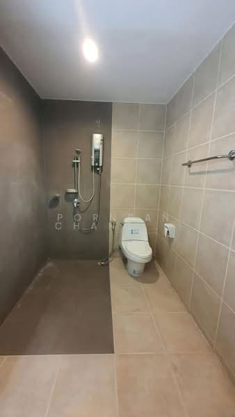 undefined, Bangkok, Chorake Bua, Lat Phrao, Bangkok, 3 Bedrooms, 204 sqm, Townhouse For Sale, by Pornpan Chantharakasemchai, 500429271 - DDproperty.com