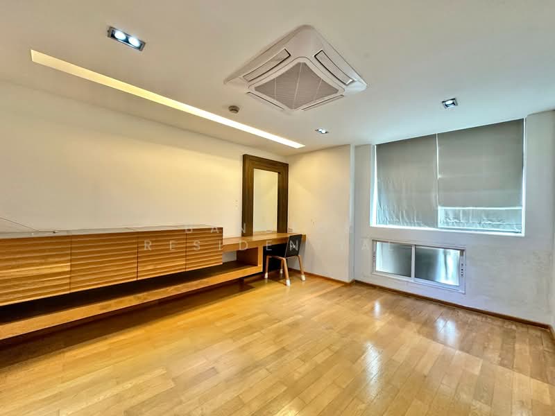 President Park Sukhumvit 24, bangkok, 99 Sukhumvit 24 Alley, Khlongtoei Nua, Watthana, Bangkok, 3 Bedrooms, 260 sqm, Condo For Sale, by Bangkok Residential, 500429300 - DDproperty.com