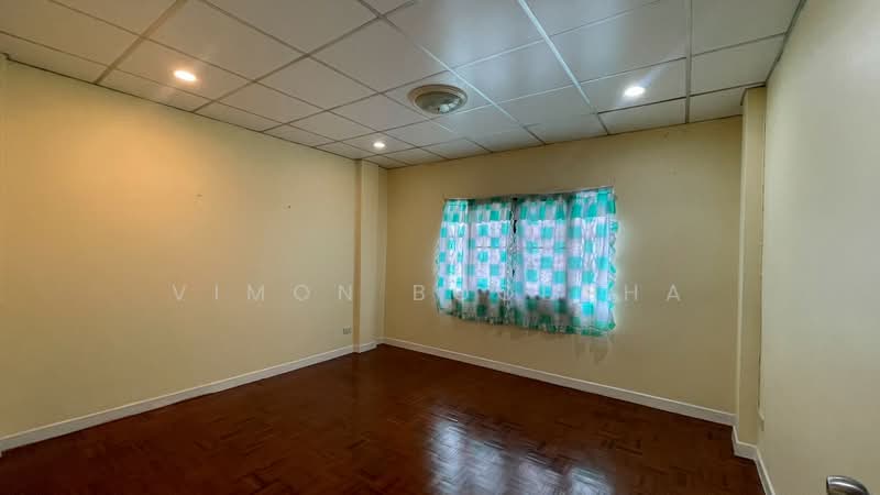 ทาวน์โฮม ลัลลี่วิลล์ ประชาอุทิศ 72, Bangkok, Thung Khru, Bangkok, 4 Bedrooms, 180 sqm, Townhouse For Sale, by Vimon Boodpha, 500429324 - DDproperty.com