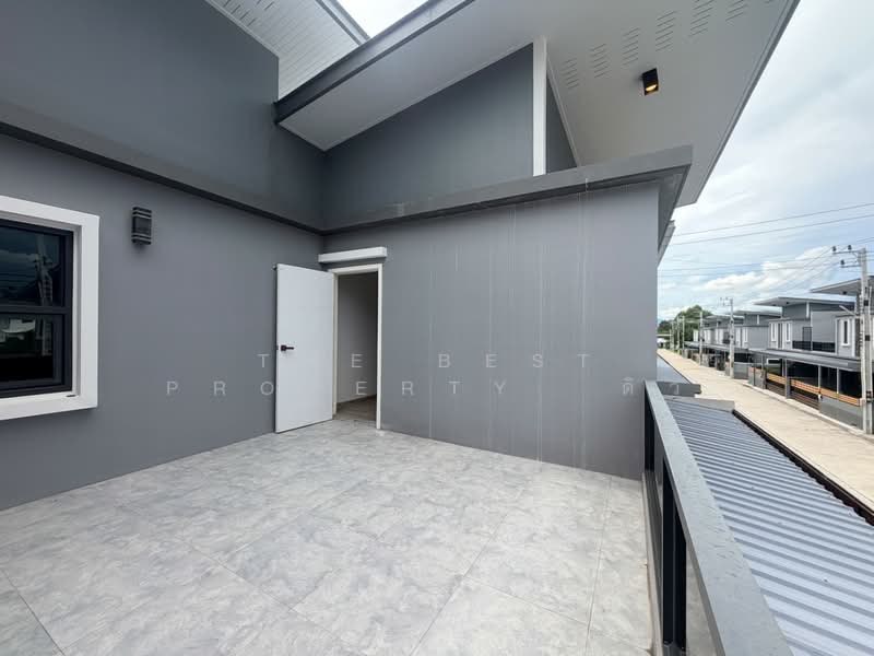 หมู่บ้านอีสวาน่า (Eastvana), Chon Buri (Pattaya), Surasak, Si Racha, Chon Buri (Pattaya), 4 Bedrooms, 176 sqm, Semi-Detached House (Twin House) For Sale, by The Best Property ดิว, 500429330 - DDproperty.com