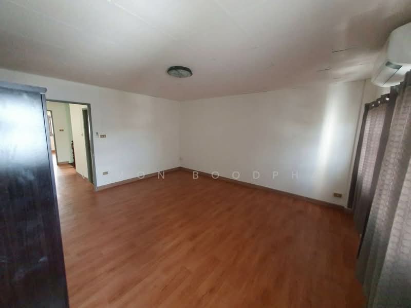 Suetrong Grand Home, Bangkok, Soi Phahonyothin 34, Sena Nikhom, Chatuchak, Bangkok, 4 Bedrooms, 190 sqm, Townhouse For Sale, by Vimon Boodpha, 500429378 - DDproperty.com