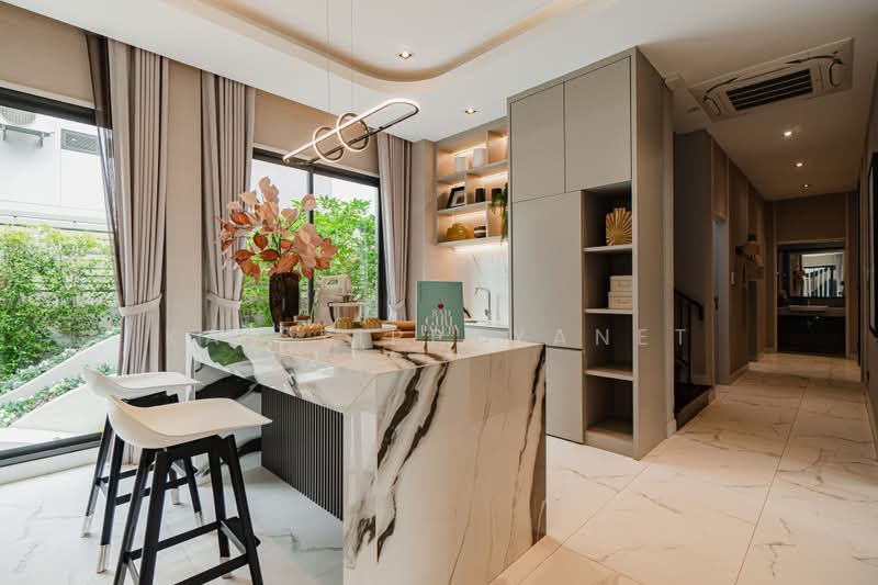Bangkok Boulevard Signature Pinklao-Borom, Bangkok, Sala Thammasop Road, Sala Thammasop, Thawi Watthana, Bangkok, 4 Bedrooms, 398 sqm, Single Detached House For Sale, by Kay Tippayanet, 500429403 - DDproperty.com