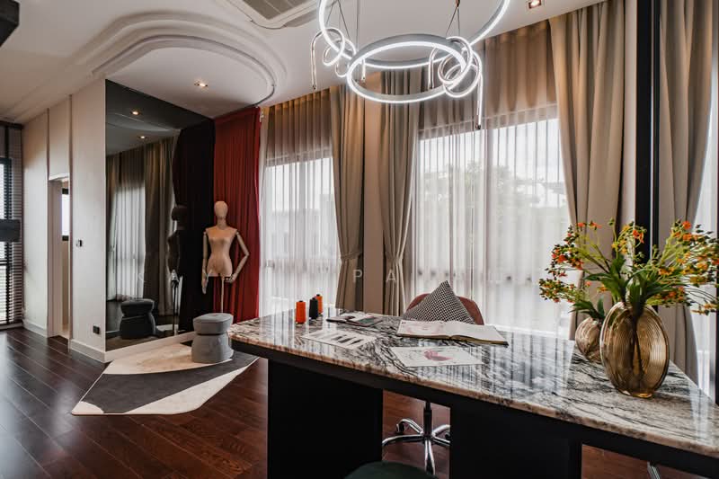 Bangkok Boulevard Signature Pinklao-Borom, Bangkok, Sala Thammasop Road, Sala Thammasop, Thawi Watthana, Bangkok, 4 Bedrooms, 398 sqm, Single Detached House For Sale, by Kay Tippayanet, 500429403 - DDproperty.com