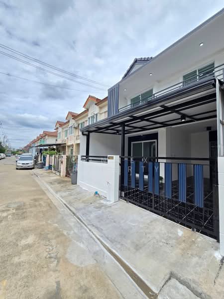 Pruksa Ville 33 Pinklao-Wongwaen 2, Nonthaburi, Kanchanapisek Road (Soi Wat Som Kliang-Wat Phraek), Plai Bang, Bang Kruai, Nonthaburi, 3 Bedrooms, 120 sqm, Townhouse For Sale, by Connex Property, 500429417 - DDproperty.com