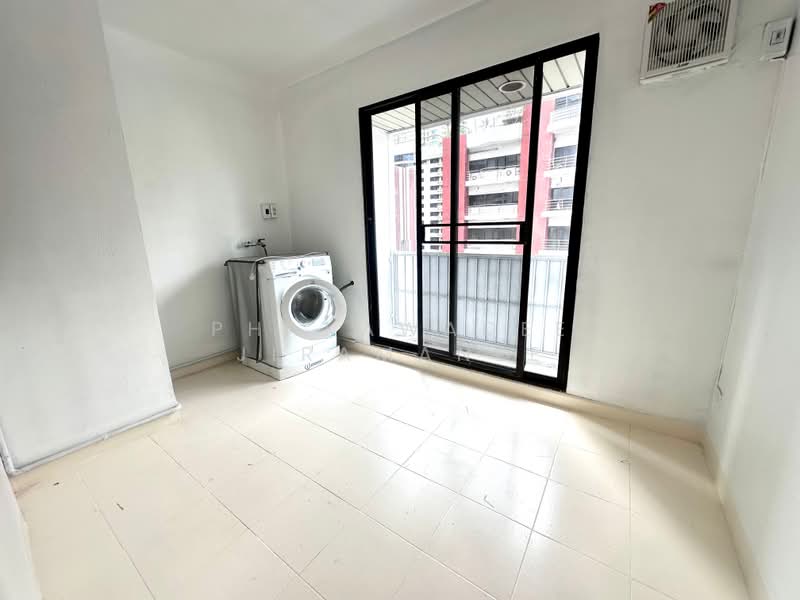 The Royal Place 2, Bangkok, 6-6/429 Soi Mahatlek Luang 2, Lumphini, Pathum Wan, Bangkok, 2 Bedrooms, 99 sqm, Condo For Rent, by Phakawadee Jiramanee, 500429431 - DDproperty.com