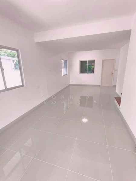 Pruksa Ville 60 Ladkrabang - Onnut : พฤกษาวิลล์ 60 ลาดกระบัง - อ่อนนุช, สมุทรปราการ, ถนนลาดกระบัง, ศีรษะจรเข้น้อย, บางเสาธง, สมุทรปราการ, 21 ตร.ม., ทาวน์เฮ้าส์ ขาย, โดย Connex Property, 500429439 - DDproperty.com