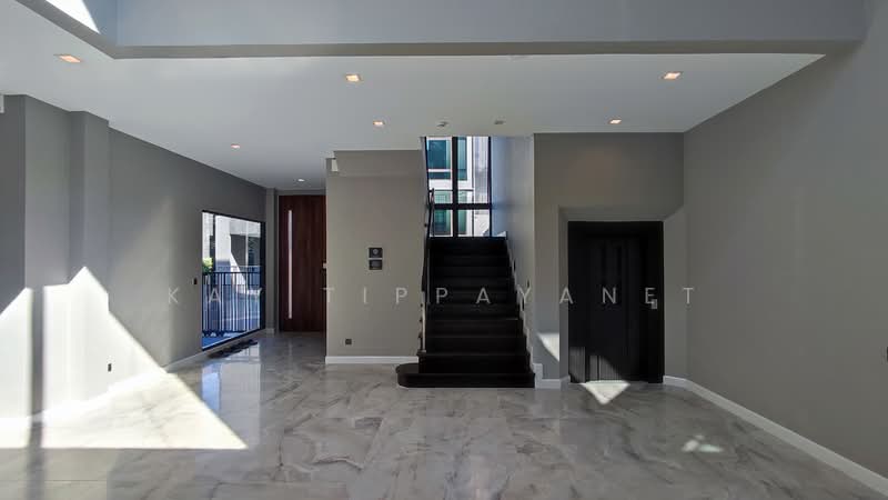 95E1 (Ninety-Five East One), Bangkok, 95 Soi Yothin Phattana 3, Khlong Chan, Bang Kapi, Bangkok, 4 Bedrooms, 846 sqm, Single Detached House For Sale, by Kay Tippayanet, 500429441 - DDproperty.com