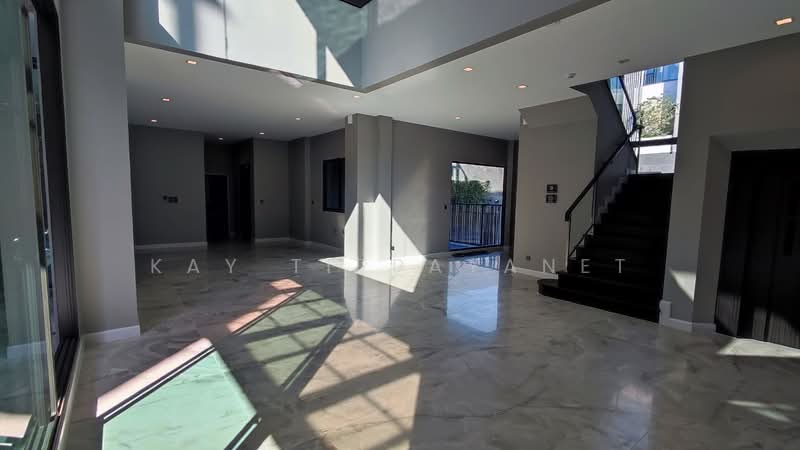 95E1 (Ninety-Five East One), Bangkok, 95 Soi Yothin Phattana 3, Khlong Chan, Bang Kapi, Bangkok, 4 Bedrooms, 846 sqm, Single Detached House For Sale, by Kay Tippayanet, 500429441 - DDproperty.com