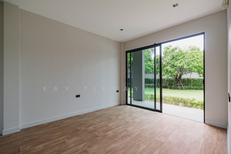 Bangkok Boulevard Signature Pinklao-Borom, Bangkok, Sala Thammasop Road, Sala Thammasop, Thawi Watthana, Bangkok, 4 Bedrooms, 449 sqm, Single Detached House For Sale, by Kay Tippayanet, 500429444 - DDproperty.com