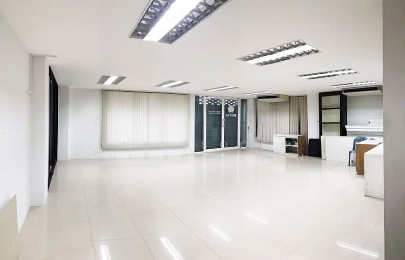 undefined, Bangkok, Sanam Bin, Don Mueang, Bangkok, 5 Bedrooms, 500 sqm, Townhouse For Rent, by Khemasooch Chiraburanan, 500429540 - DDproperty.com