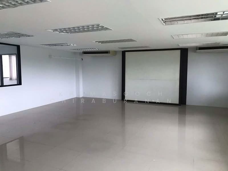 undefined, Bangkok, Sanam Bin, Don Mueang, Bangkok, 5 Bedrooms, 500 sqm, Townhouse For Sale, by Khemasooch Chiraburanan, 500429547 - DDproperty.com