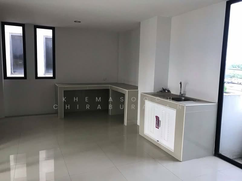 undefined, Bangkok, Sanam Bin, Don Mueang, Bangkok, 5 Bedrooms, 500 sqm, Townhouse For Sale, by Khemasooch Chiraburanan, 500429547 - DDproperty.com