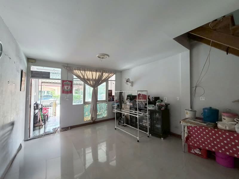 ทาวน์เฮ้าส์ หมู่บ้านเพทาย เพลส ลำลูกกาคลอง 3, Pathum Thani, Khu Khot, Lam Luk Ka, Pathum Thani, 2 Bedrooms, 68 sqm, Townhouse For Sale, by ภัทรนัน อิศรางกูร ณ อยุธยา, 500429562 - DDproperty.com