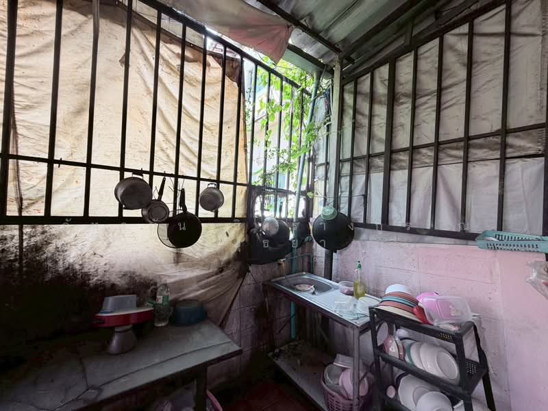 ทาวน์เฮ้าส์ หมู่บ้านเพทาย เพลส ลำลูกกาคลอง 3, Pathum Thani, Khu Khot, Lam Luk Ka, Pathum Thani, 2 Bedrooms, 68 sqm, Townhouse For Sale, by ภัทรนัน อิศรางกูร ณ อยุธยา, 500429562 - DDproperty.com