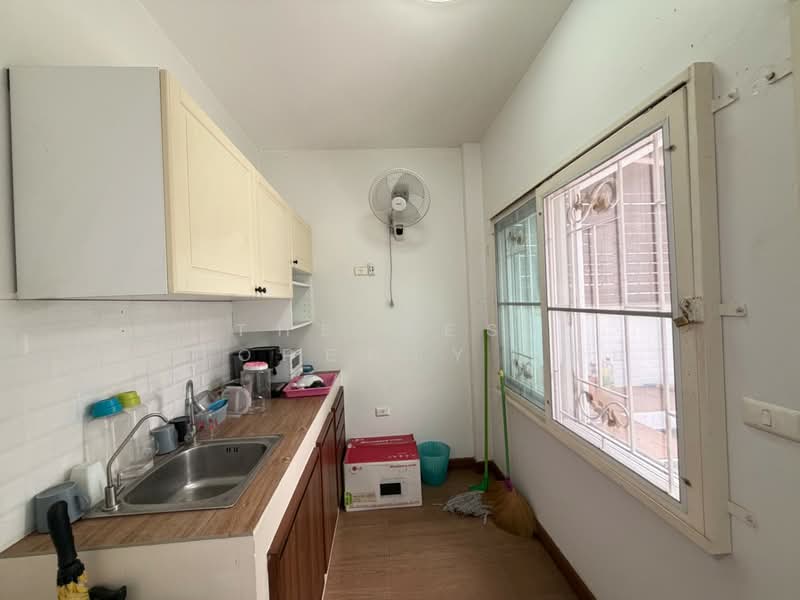 Prinluck Navamin, Bangkok, Nawamin Road, Khlong Kum, Bueng Kum, Bangkok, 4 Bedrooms, 100 sqm, Townhouse For Sale, by The Best Property เมย์, 500429569 - DDproperty.com