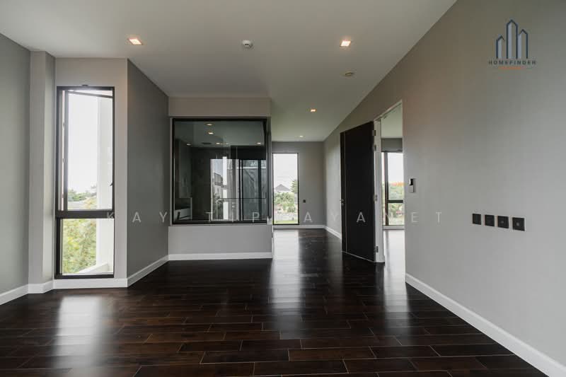 95E1 (Ninety-Five East One), Bangkok, 95 Soi Yothin Phattana 3, Khlong Chan, Bang Kapi, Bangkok, 4 Bedrooms, 846 sqm, Single Detached House For Sale, by Kay Tippayanet, 500429672 - DDproperty.com