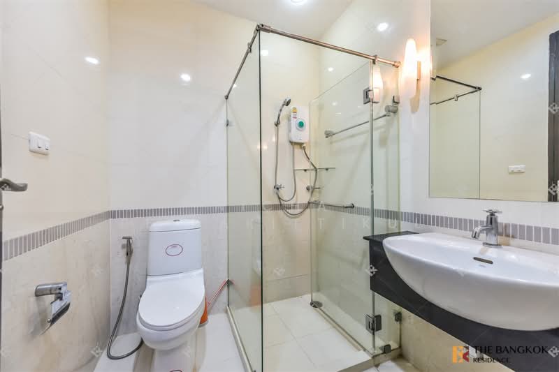 Baan Klang Krung Siam-Pathumwan, Bangkok, Petchburi Road, Thanon Phetchaburi, Ratchathewi, Bangkok, 2 Bedrooms, 67 sqm, Condo For Rent, by Nicha Peerakittikul, 500429733 - DDproperty.com