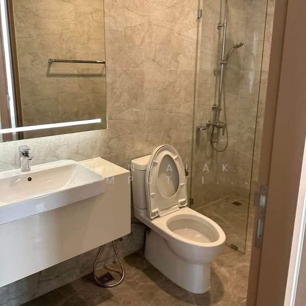 Noble Around Sukhumvit 33, Bangkok, 17 Soi Sukhumvit 33, Khlong Tan Nua, Watthana, Bangkok, 2 Bedrooms, 55 sqm, Condo For Sale, by Thanyalak Premputtiphan, 500429780 - DDproperty.com