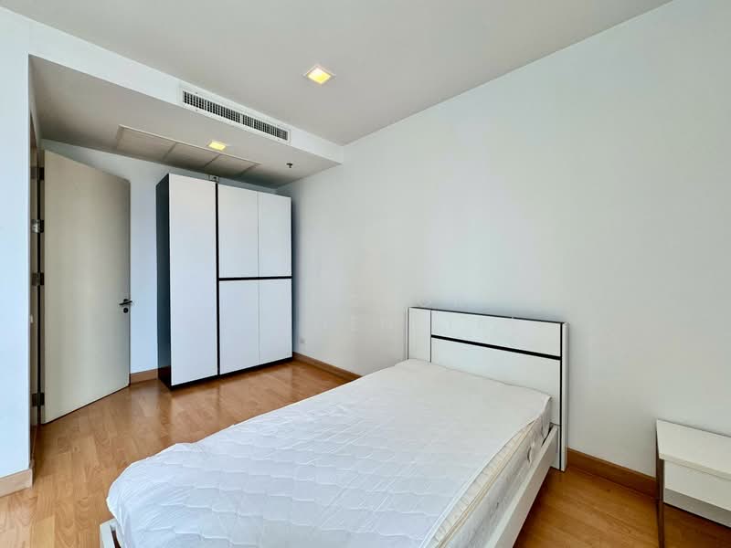 Nusasiri Grand, bangkok, Soi Sukhumvit 42, Phra Kanong, Khlong Toei, Bangkok, 3 Bedrooms, 137 sqm, Condo For Sale, by Bangkok Residential, 500429784 - DDproperty.com