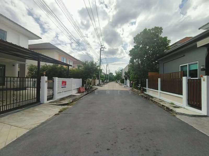 Perfect Place Sukhumvit 77-Suvarnabhumi, Samut Prakan, Lat Krabang Road, Rachathewa, Bang Plee, Samut Prakan, 3 Bedrooms, 150 sqm, Single Detached House For Sale, by The Best Property ตู่, 500429838 - DDproperty.com