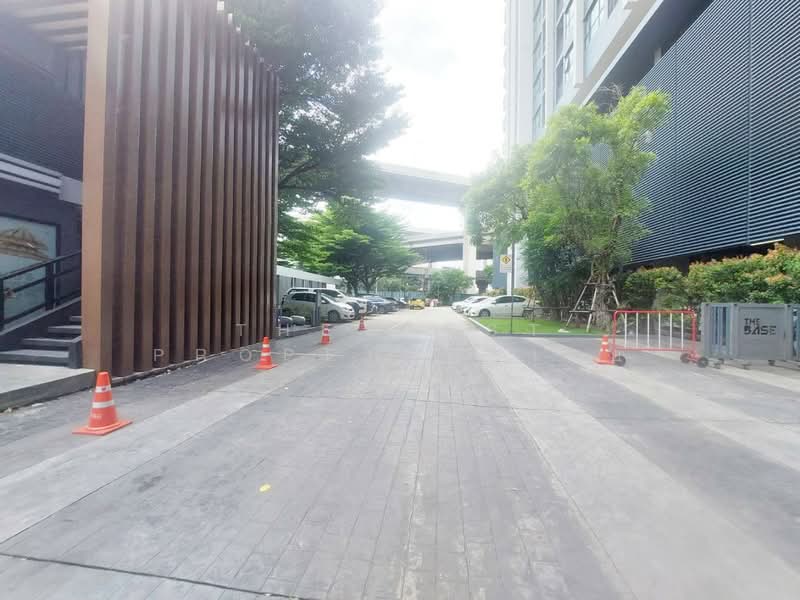 The Base Rama 9-Ramkhamhaeng, Bangkok, 3 Ramkhamhaeng Road, Hua Mak, Bang Kapi, Bangkok, 1 Bedroom, 26 sqm, Condo For Sale, by The Best Property เรย์, 500429858 - DDproperty.com