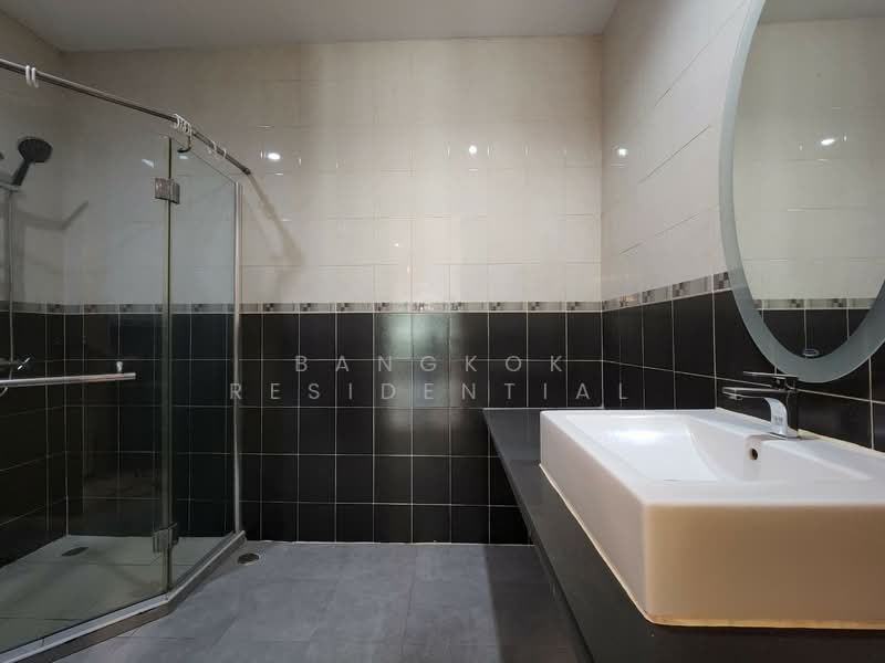 Acadamia Grand Tower, Bangkok, Soi Sukhumvit 43, Khlong Tan Nua, Watthana, Bangkok, 3 Bedrooms, 204 sqm, Condo For Sale, by Bangkok Residential, 500429866 - DDproperty.com