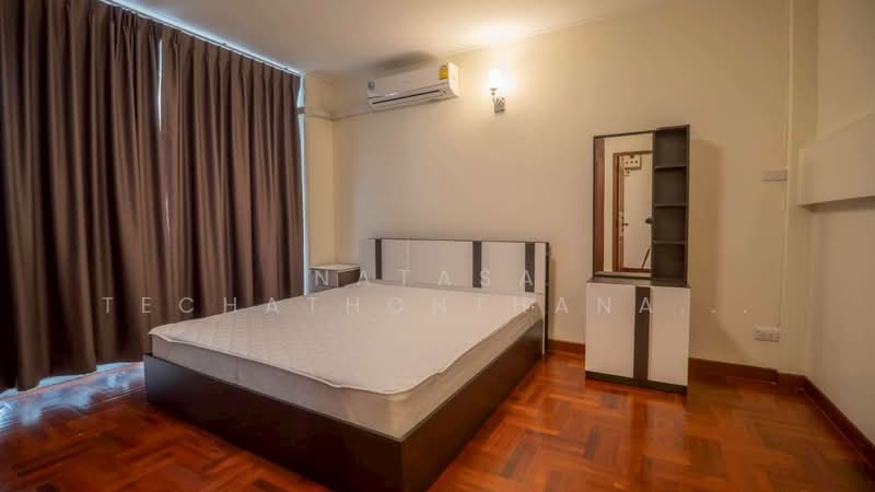 undefined, Bangkok, Khlong Tan Nua, Watthana, Bangkok, 5 Bedrooms, 350 sqm, Townhouse For Rent, by Natasa Techathonthanakhun, 500429868 - DDproperty.com