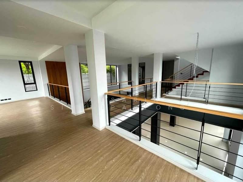 Single house for rent, Bangkok, Khlong Tan Nua, Watthana, Bangkok, 5 Bedrooms, 700 sqm, Single Detached House For Rent, by Ratsarin Sirinipaspong, 500429870 - DDproperty.com