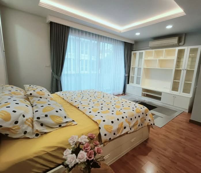 Baan Klang Muang S-Sense Onnuch-Wongwan, Bangkok, Lat Krabang Road, Lat Krabang, Bangkok, 3 Bedrooms, 167 sqm, Townhouse For Rent, by Khlueanphon Nukulsirisak, 500429999 - DDproperty.com