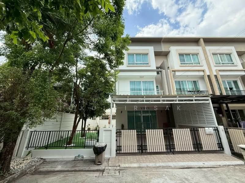 3-BR Townhouse, Bangkok, Chan Kasem, Chatuchak, Bangkok, 3 Bedrooms, 230 sqm, Townhouse For Rent, by Khlueanphon Nukulsirisak, 500430102 - DDproperty.com