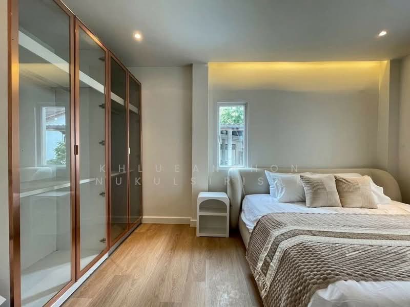 3-BR Townhouse, Bangkok, Chan Kasem, Chatuchak, Bangkok, 3 Bedrooms, 230 sqm, Townhouse For Rent, by Khlueanphon Nukulsirisak, 500430102 - DDproperty.com