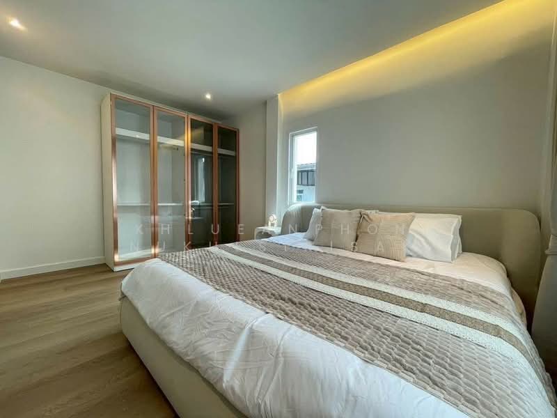 3-BR Townhouse, Bangkok, Chan Kasem, Chatuchak, Bangkok, 3 Bedrooms, 230 sqm, Townhouse For Rent, by Khlueanphon Nukulsirisak, 500430102 - DDproperty.com