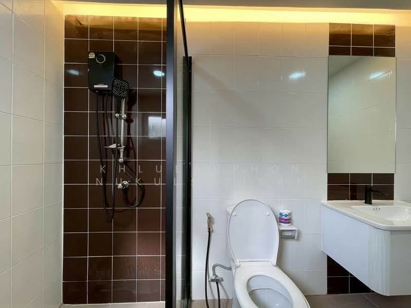 3-BR Townhouse, Bangkok, Chan Kasem, Chatuchak, Bangkok, 3 Bedrooms, 230 sqm, Townhouse For Rent, by Khlueanphon Nukulsirisak, 500430102 - DDproperty.com