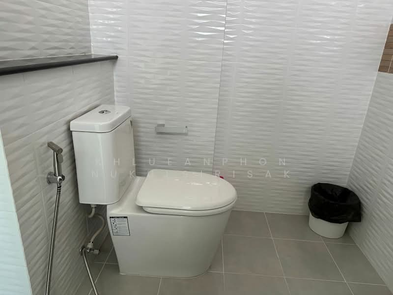 Perfect Place Sukhumvit 77-Suvarnabhumi, Samut Prakan, Lat Krabang Road, Rachathewa, Bang Plee, Samut Prakan, 3 Bedrooms, 150 sqm, Single Detached House For Rent, by Khlueanphon Nukulsirisak, 500430130 - DDproperty.com