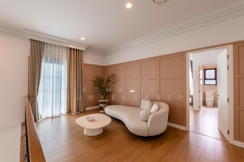 Narinsiri Krungthep Kreetha, Bangkok, Saphan Sung, Bangkok, 5 Bedrooms, 4 sqm, Single Detached House For Rent, by Komkrit Arunvessased, 500430142 - DDproperty.com