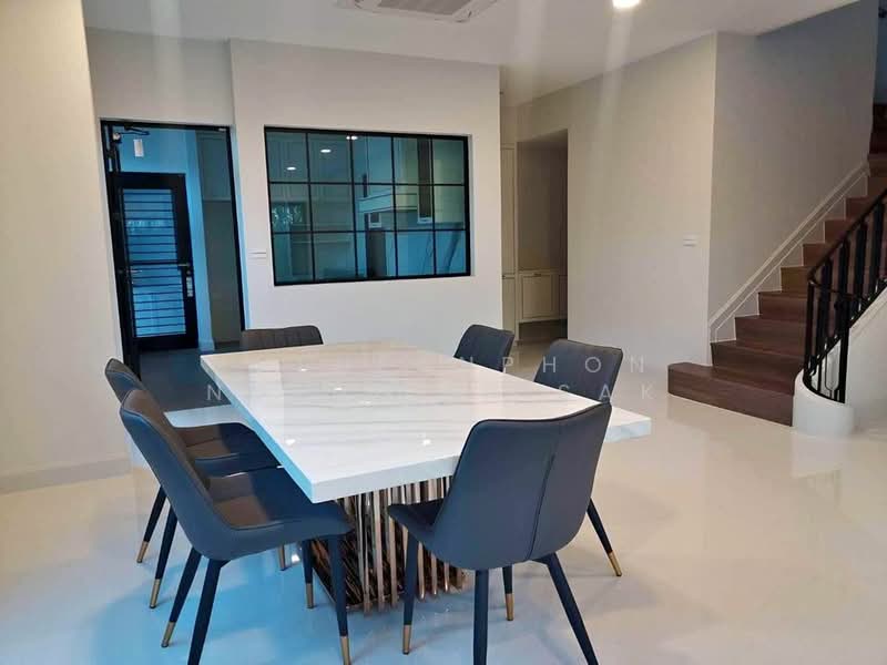 Nantawan Rama 9 - New Krungthepkreetha, Bangkok, Saphan Sung, Bangkok, 4 Bedrooms, 302 sqm, Single Detached House For Rent, by Khlueanphon Nukulsirisak, 500430172 - DDproperty.com
