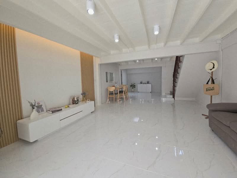 PINCHAROEN 3, Bangkok, Si Khan, Don Mueang, Bangkok, 2 Bedrooms, 100 sqm, Townhouse For Sale, by NR AGENT, 500430421 - DDproperty.com