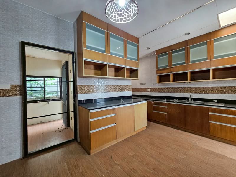 Setthasiri Prachachuen, Nonthaburi, Prachachuen Road, Tha-Sai, Muang Nonthaburi, Nonthaburi, 3 Bedrooms, 300 sqm, Single Detached House For Sale, by Jakkrit Nilchoo, 500430436 - DDproperty.com