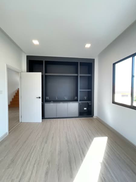 The Prime Chaiyaphruek-Wongwaen, Nonthaburi, Bang Kruai-Sai Noi Road, Bang Bua Thong, Nonthaburi, 5 Bedrooms, 200 sqm, Single Detached House For Sale, by พเนตร มหามิตรานนท์, 500430460 - DDproperty.com