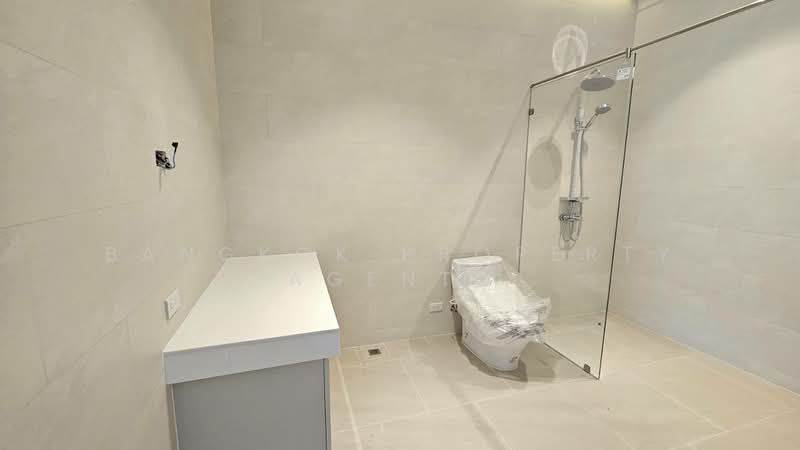 Richmond Hills Residence, Bangkok, Soi Thonglor 25, Khlong Tan Nua, Watthana, Bangkok, 3 Bedrooms, 280 sqm, Condo For Rent, by BANGKOK PROPERTY AGENTS, 500430469 - DDproperty.com