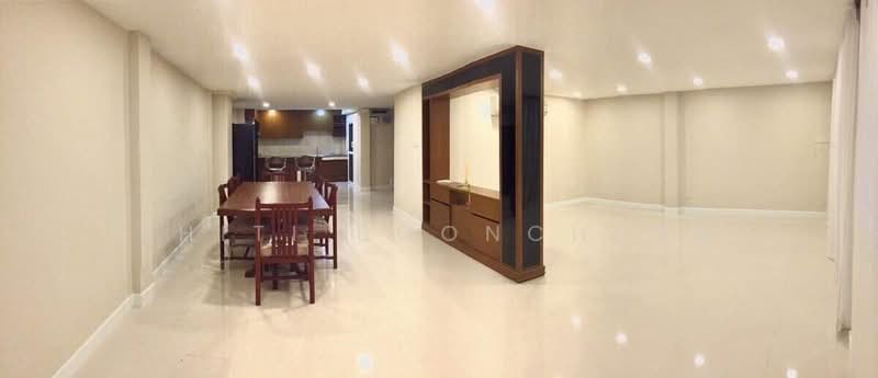 Townhouse, 8 Minutes Walk To Ekkamai BTS, Ekkamai, Bangkok, Phra Kanong Nua, Watthana, Bangkok, 3 Bedrooms, 350 sqm, Townhouse For Rent, by Thiti Boonchurn, 500430503 - DDproperty.com