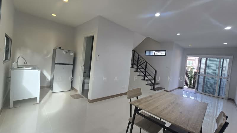 Natura Trend Rattanathibet-Ratchapruek, Nonthaburi, 11 Soi Bang Len 21, Bang Len, Bang Yai, Nonthaburi, 3 Bedrooms, 110 sqm, Townhouse For Rent, by Boontha Phung, 500430504 - DDproperty.com