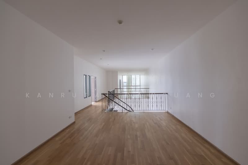 Asoke Place, Bangkok, Asok Montri Rd, Khlongtoei Nua, Watthana, Bangkok, 3 Bedrooms, 343 sqm, Condo For Sale, by Kanrutai Dawruang, 500430524 - DDproperty.com