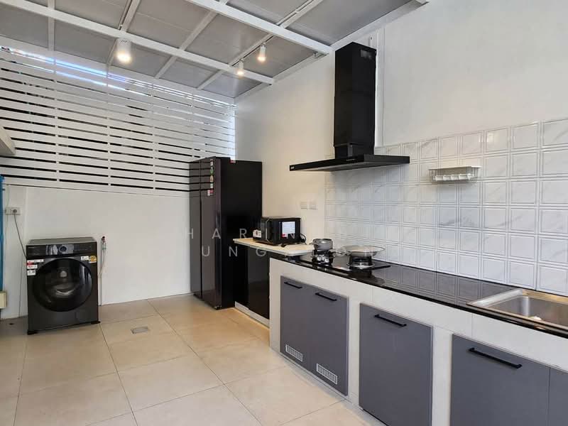 Areeya Mandarina Sukhumvit 77 : อารียา แมนดารีนา สุขุมวิท 77, กรุงเทพ, ถนนสุขุมวิท 77 (อ่อนนุช), สวนหลวง, กรุงเทพ, 225 ตร.ม., ทาวน์เฮ้าส์ ให้เช่า, โดย Charinthip Phungalong, 500430556 - DDproperty.com