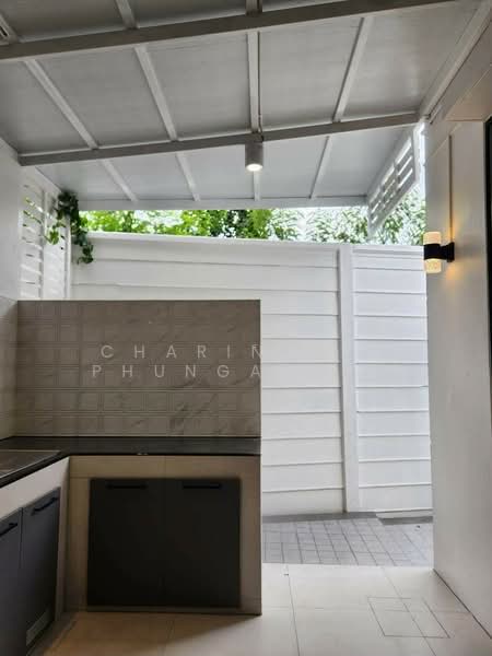 Areeya Mandarina Sukhumvit 77 : อารียา แมนดารีนา สุขุมวิท 77, กรุงเทพ, ถนนสุขุมวิท 77 (อ่อนนุช), สวนหลวง, กรุงเทพ, 225 ตร.ม., ทาวน์เฮ้าส์ ให้เช่า, โดย Charinthip Phungalong, 500430556 - DDproperty.com